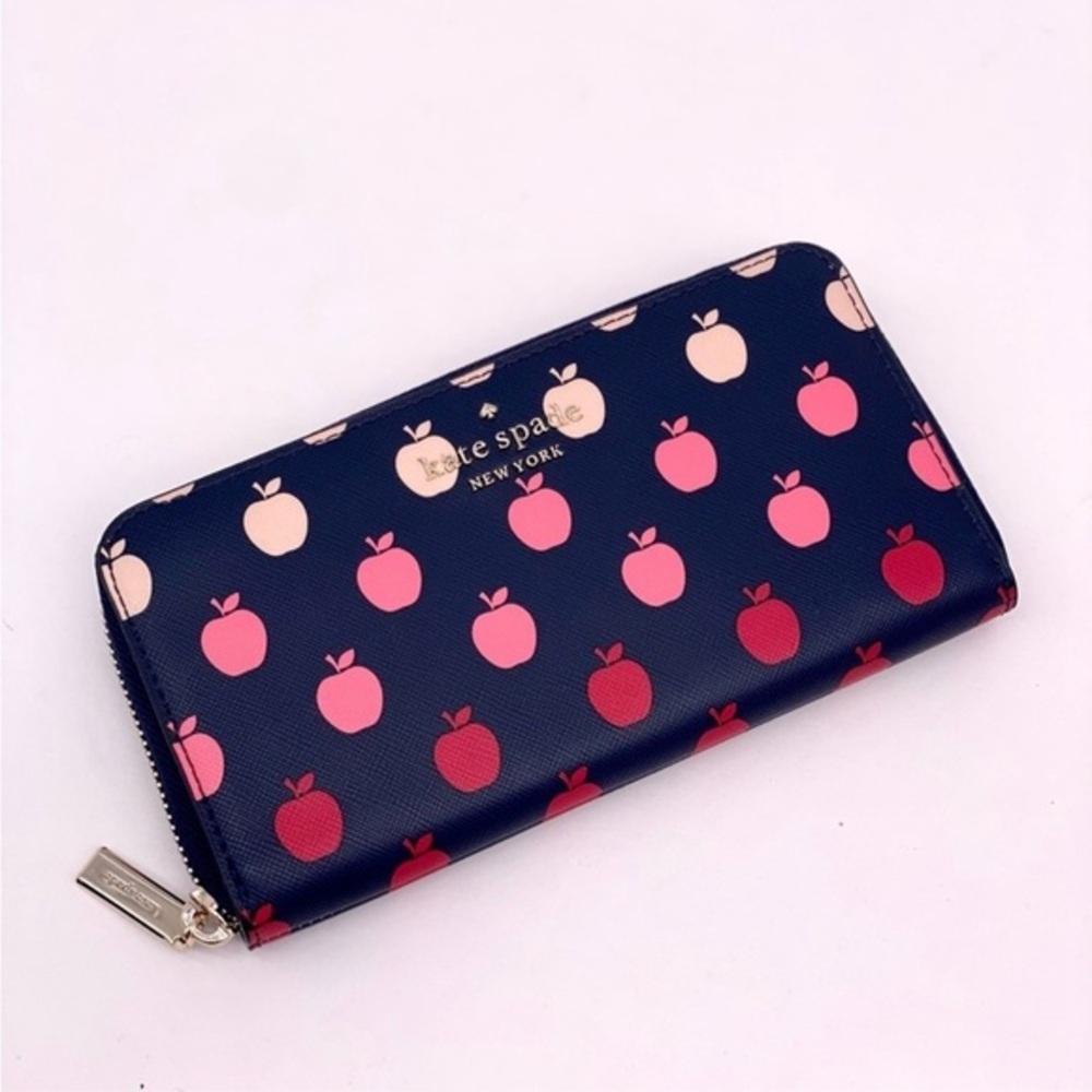 Kate Spade Perfect Orchard Apple
Large Zip Continental Wallet